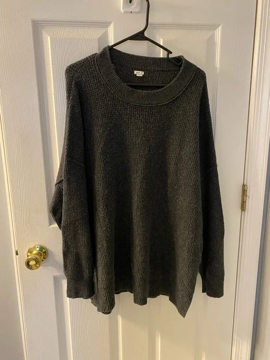 aerie Charcoal Ribbed Crewneck Sweater - Picture 1 of 6